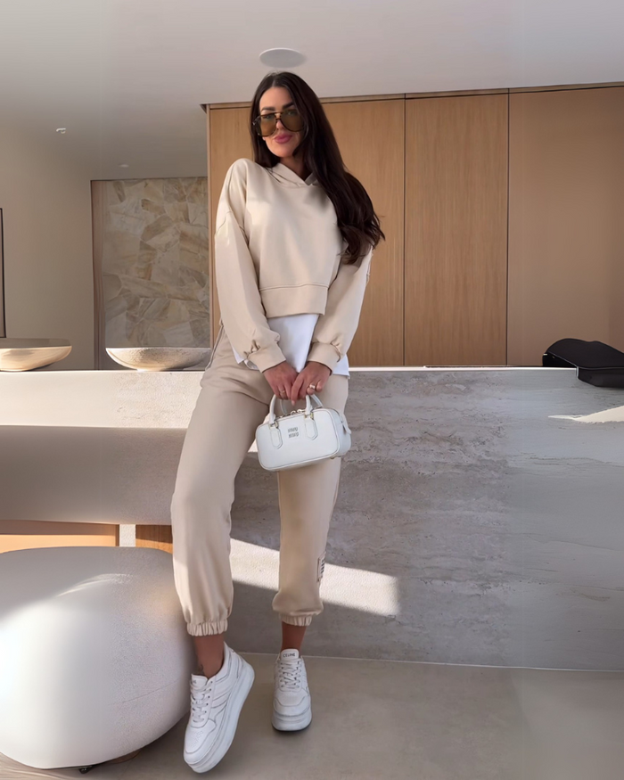 Conjunto Femenino de Sudadera con Capucha Gabi